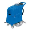 Machine à injection extraction compacte avec moteur