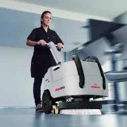 COMAC Vispa EVO B - Autolaveuse compacte 35cm