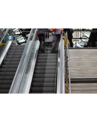 STEP 100 machine de nettoyage des escalators marches et contres marches d'occasion