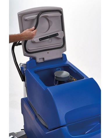 Skapnet RA43IB 40 avec chargeur intégré Autolaveuse Columbus Compac...